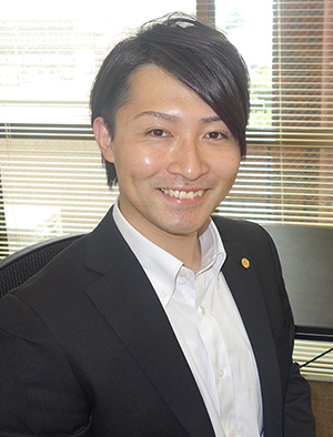 行政書士新井勇輝氏