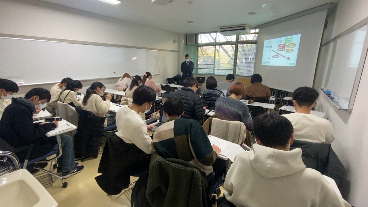 2023年 法律相談部・法学研究会×伊藤塾合同イベントの様子