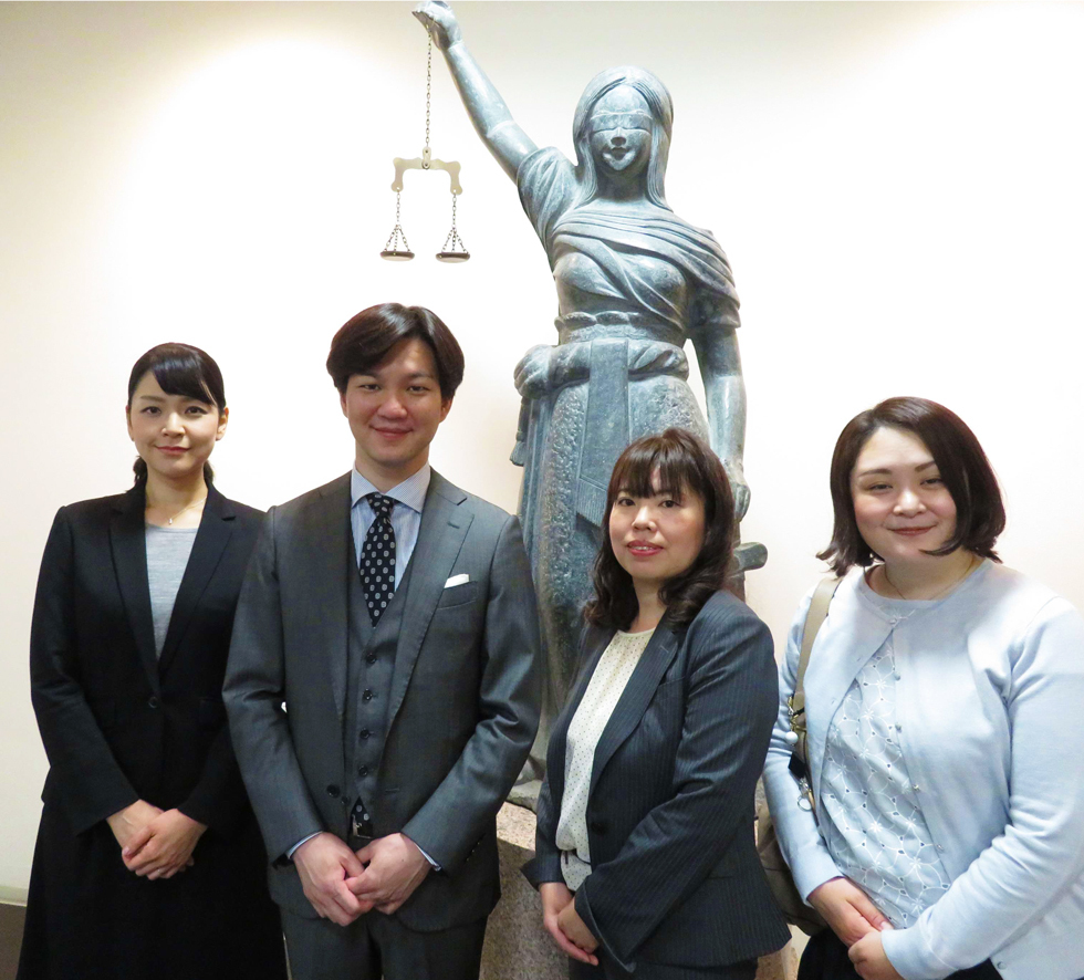 司法書士試験に1回の受験で合格したママたちの座談会 伊藤塾 司法書士試験に1回の受験で合格したママたちの座談会 伊藤塾