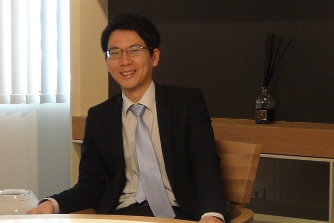 篠田匡志氏