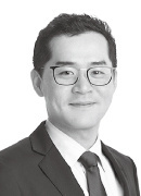 藤井友弘氏