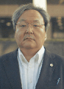 今村 核氏